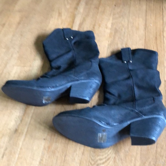 BCBG Boot - Picture 2 of 4